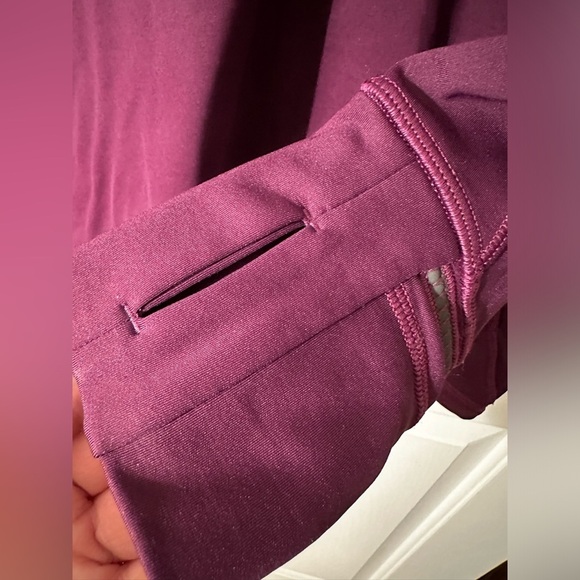 Lululemon RETRO 10 Deep Merlot Quarter 1/4 Zip Ruched Back Convertible Mittens - Picture 3 of 12